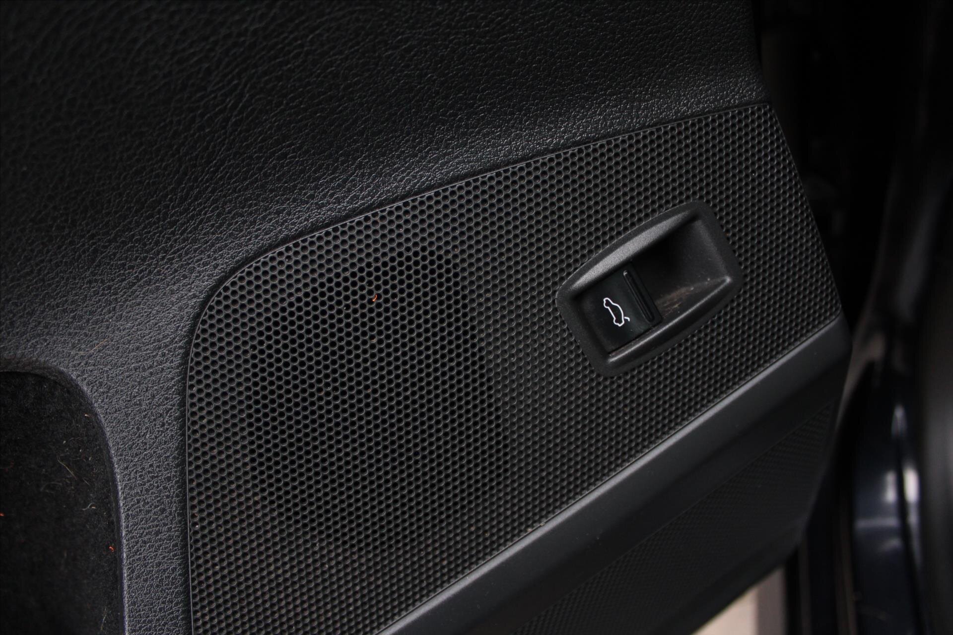 Volkswagen Passat Kombi 1,6 l 77 kw