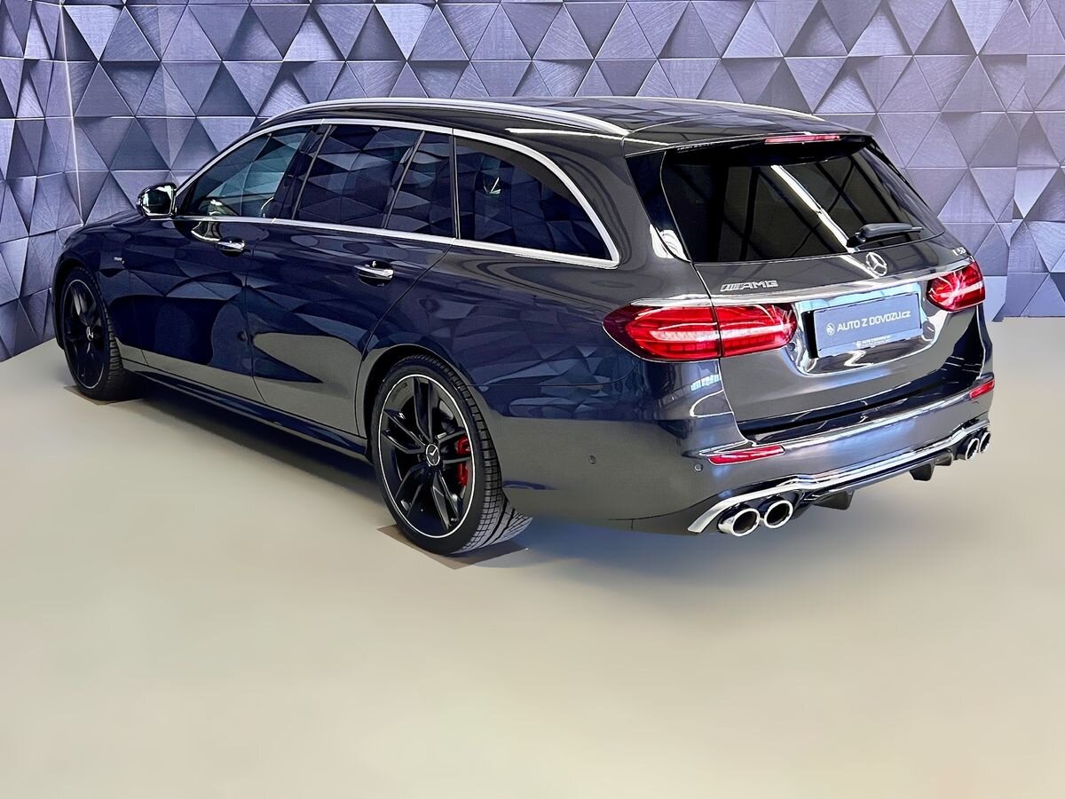 Mercedes-Benz Třídy E Kombi 3,0 l 320 kw