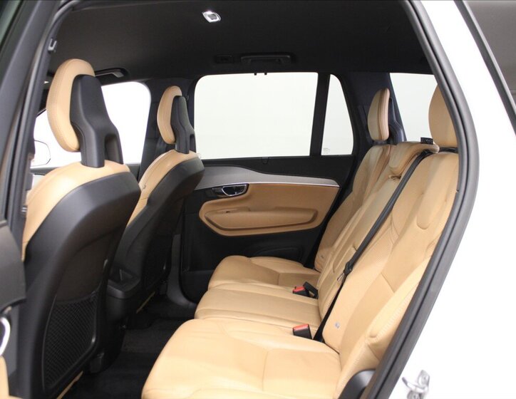 Volvo XC90 SUV / Terénní 2,0 l 173 kw