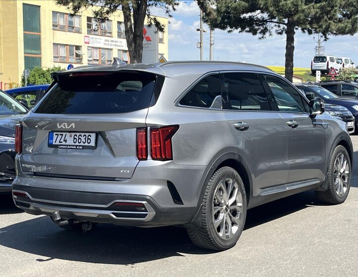 KIA Sorento 5