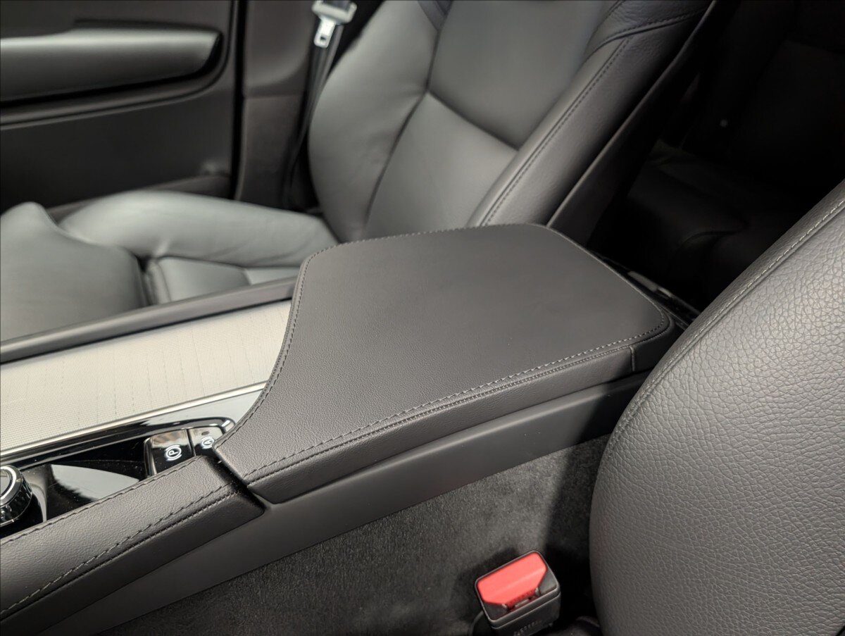 Volvo XC90 Ostatní 2,0 l 335 kw