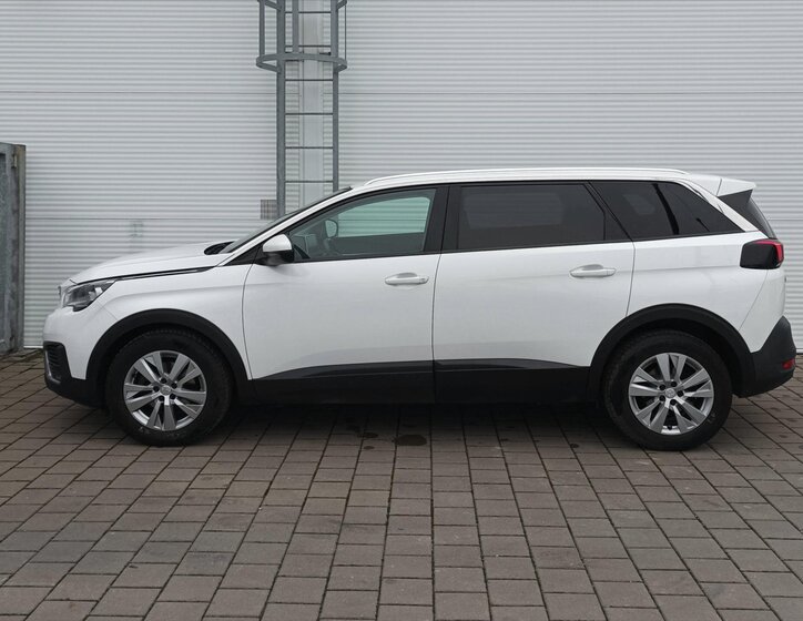 Peugeot 5008 6