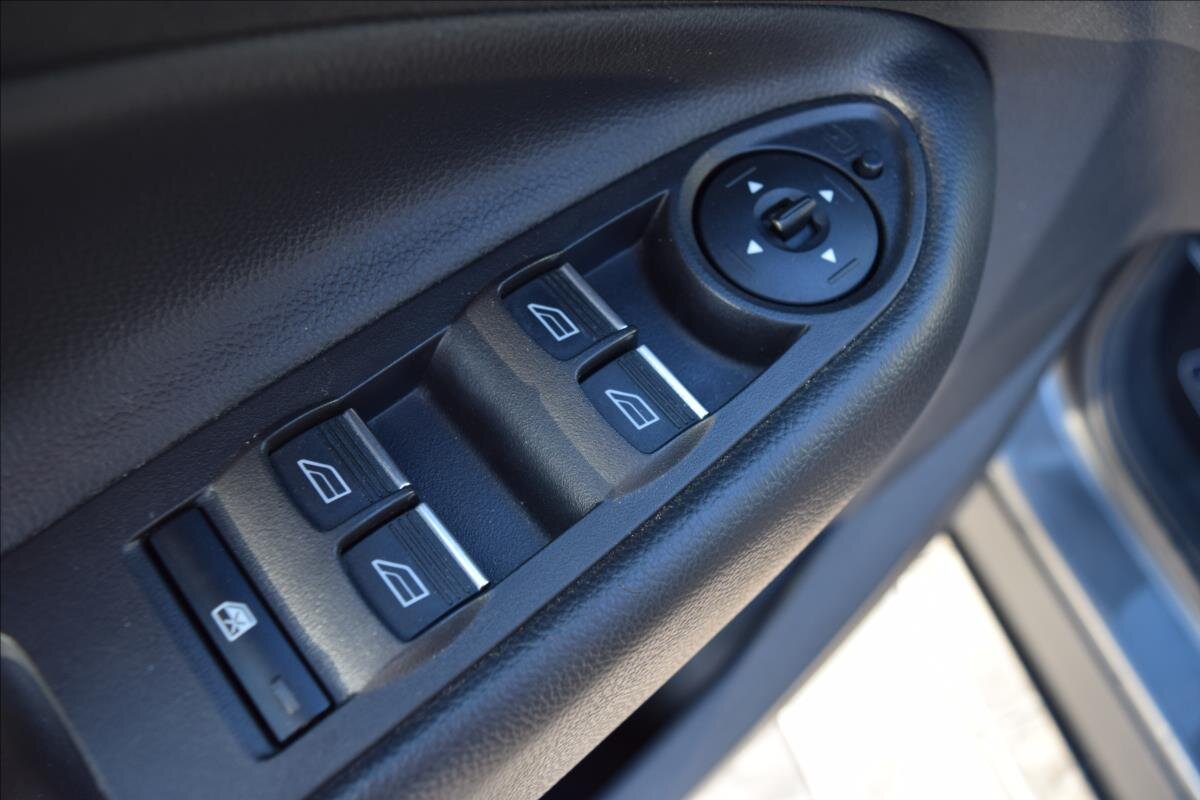 Ford Kuga SUV 1,5 l 88 kw