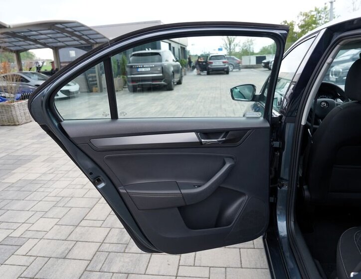 Škoda Rapid Hatchback 999,0 70 kw