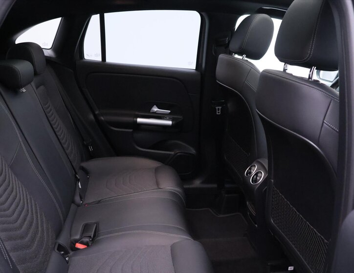 Mercedes-Benz GLA SUV / Terénní 2,0 l 165 kw