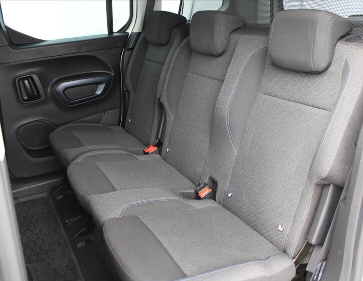 Peugeot Rifter MPV 1,5 l 96 kw