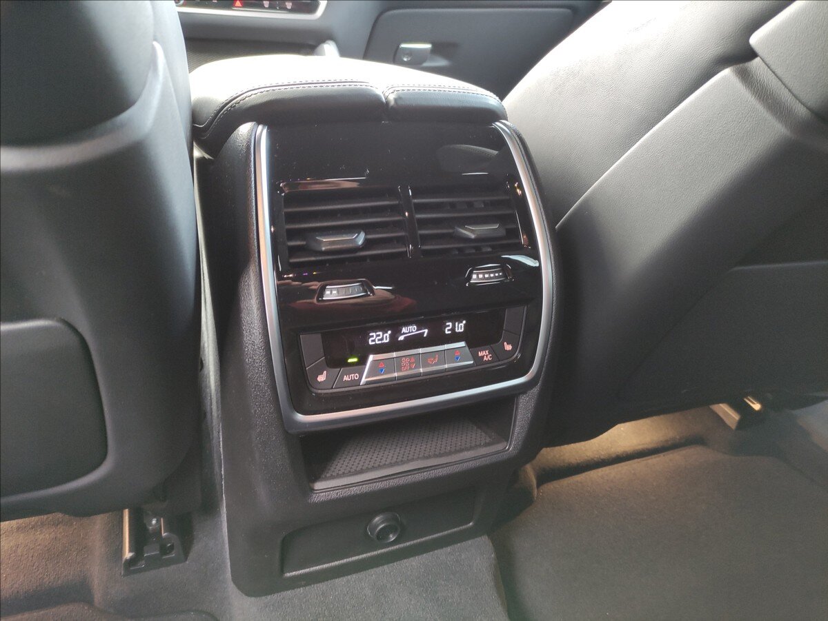 BMW X6 SUV / Terénní 3,0 l 250 kw