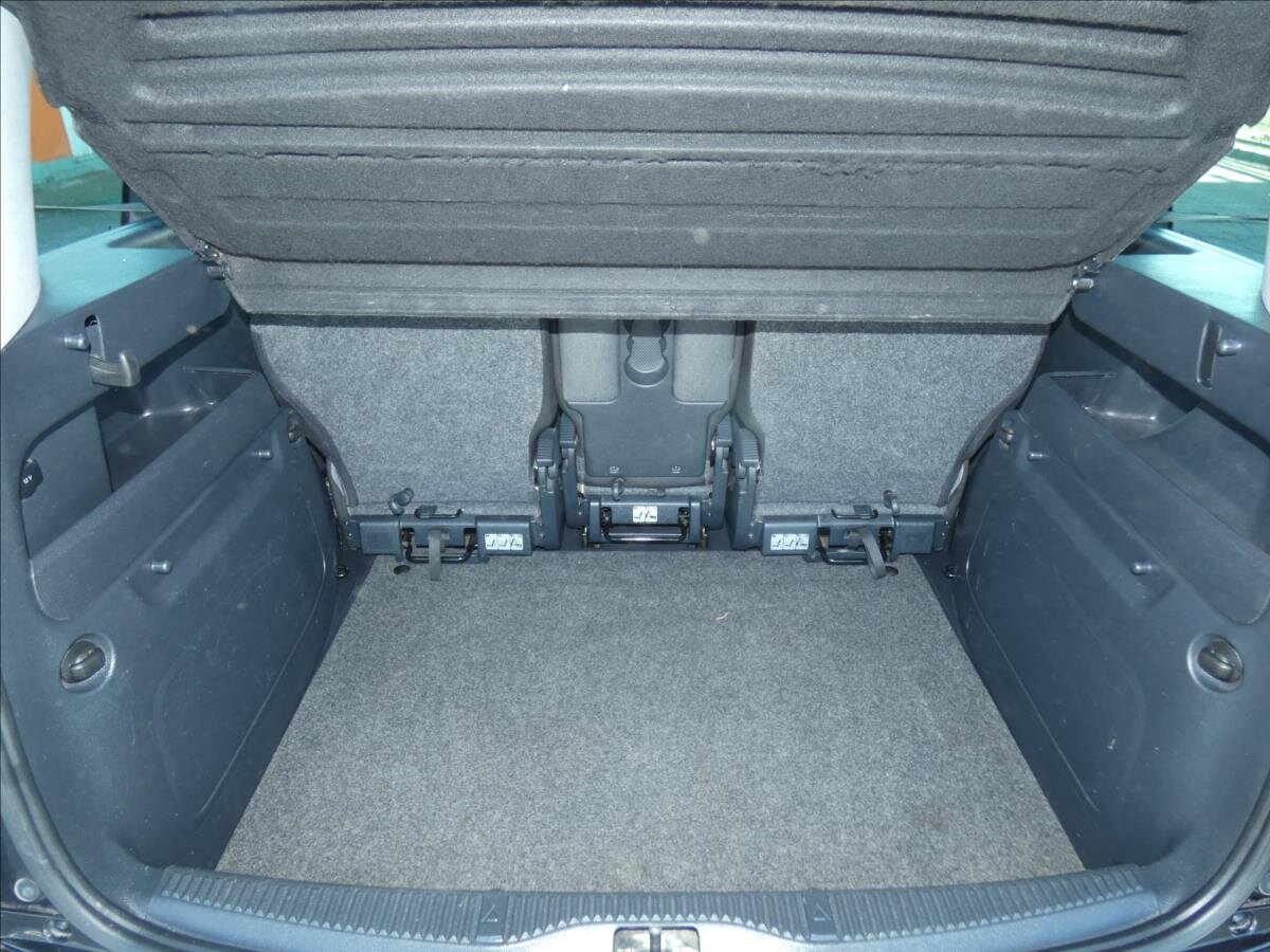 Škoda Roomster MPV 1,2 l 63 kw