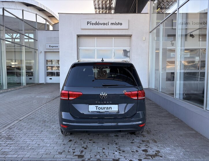 Volkswagen Touran MPV 1,5 l 110 kw