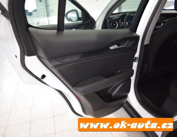 Alfa Romeo Stelvio SUV 0,0 140 kw