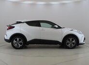 Toyota C-HR SUV 1,8 l 72 kw