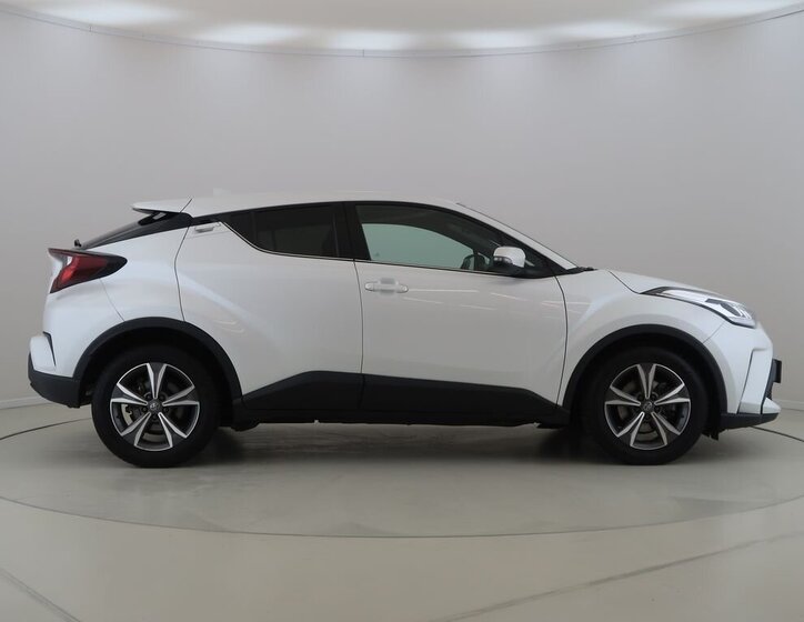 Toyota C-HR SUV 1,8 l 72 kw