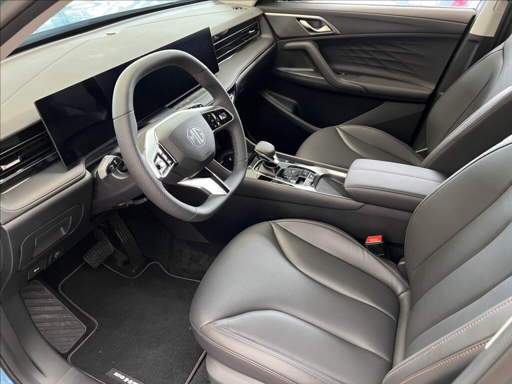MG HS SUV / Terénní 1,5 l 125 kw