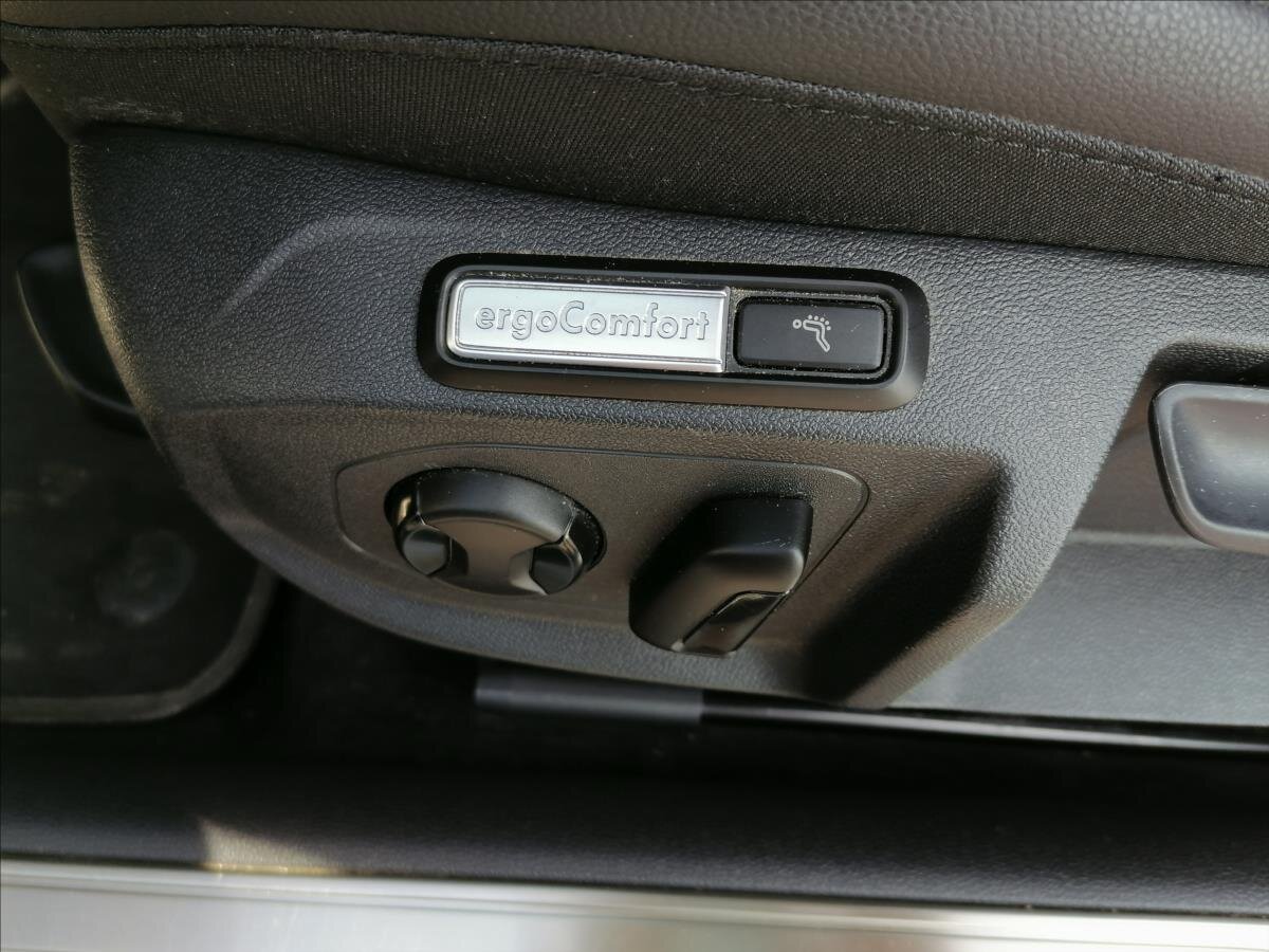 Volkswagen Arteon Liftback 2,0 l 140 kw