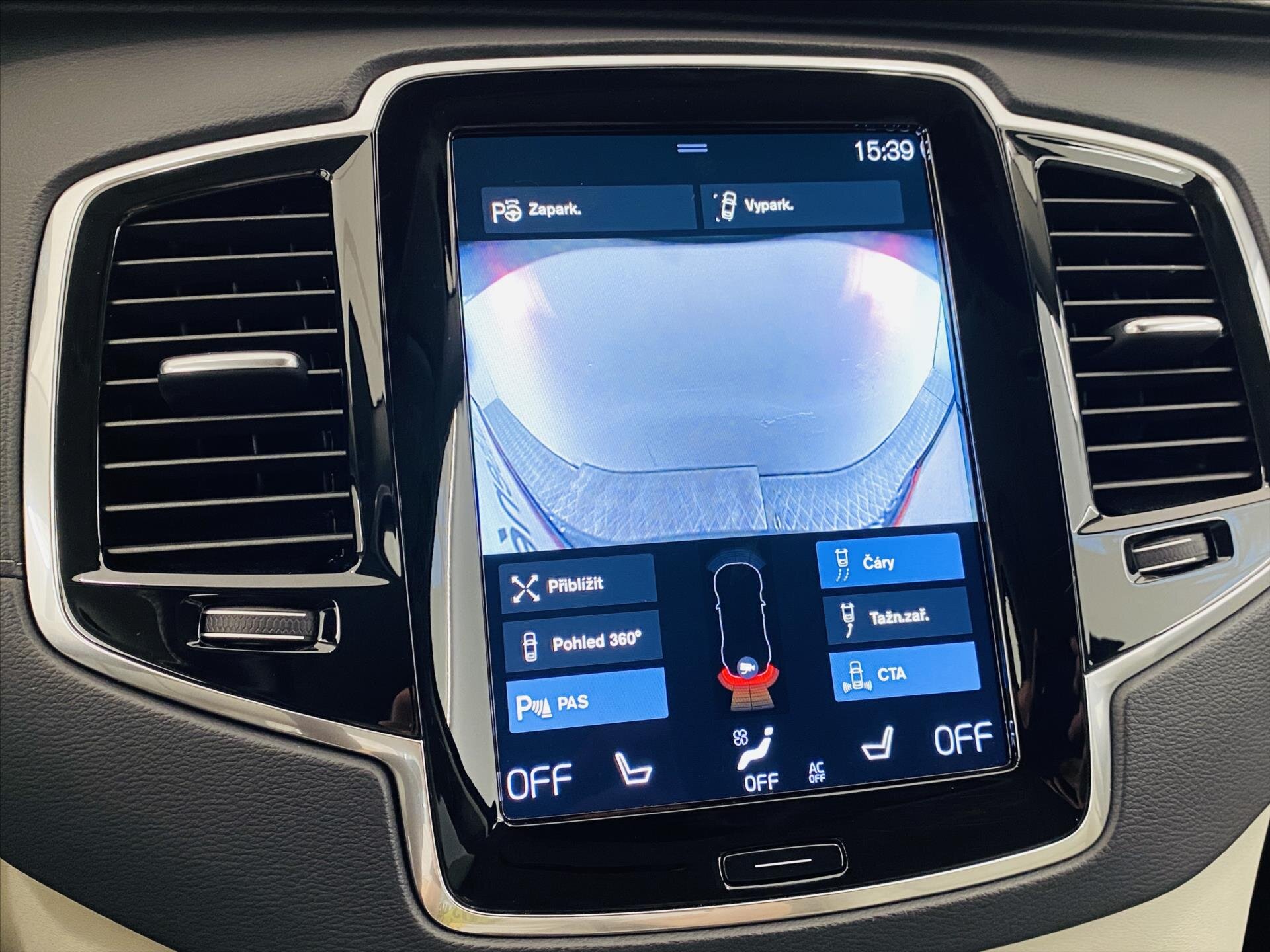 Volvo XC90 SUV / Terénní 2,0 l 173 kw