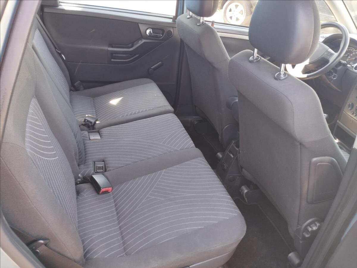 Opel Meriva MPV 1,6 l 77 kw