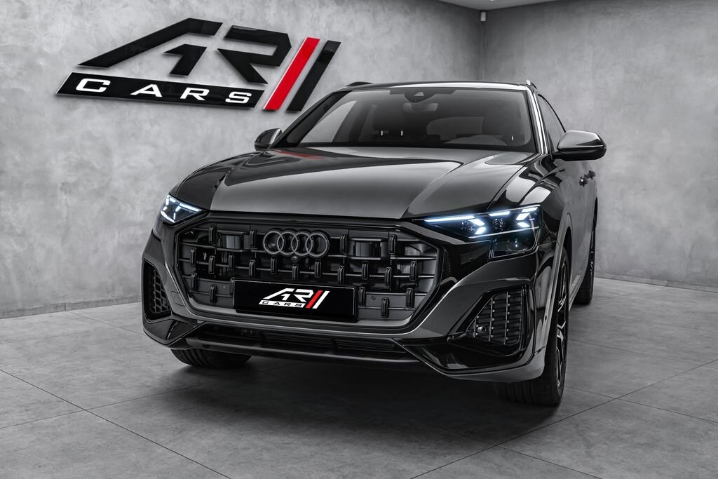 Audi Q8 SUV / Terénní 3,0 l 210 kw