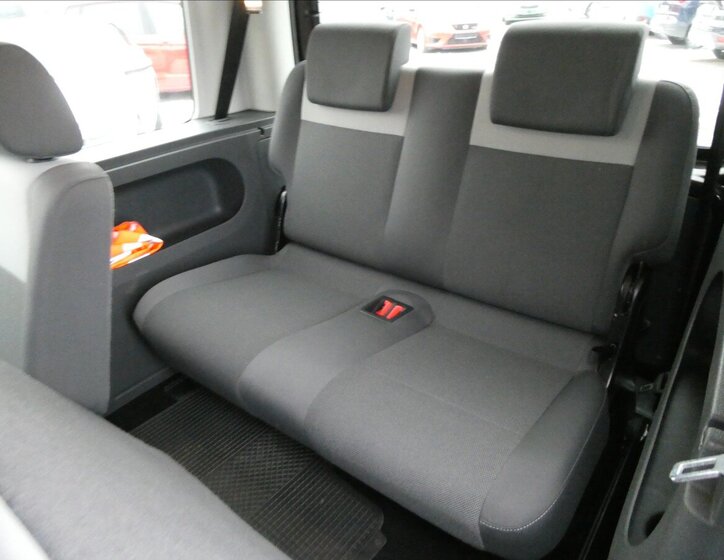 Volkswagen Caddy Kombi 1,6 l 75 kw