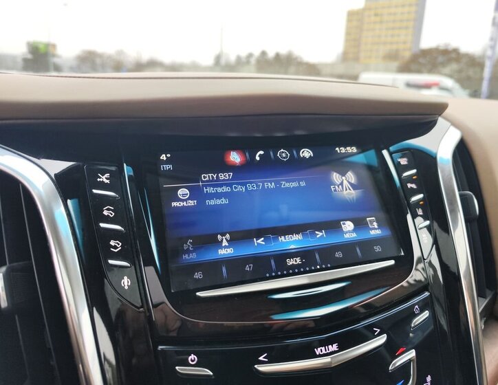 Cadillac Escalade 21