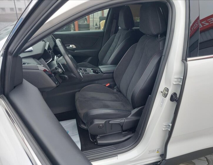 DS Automobiles DS7 Crossback SUV / Terénní 1,6 l 133 kw