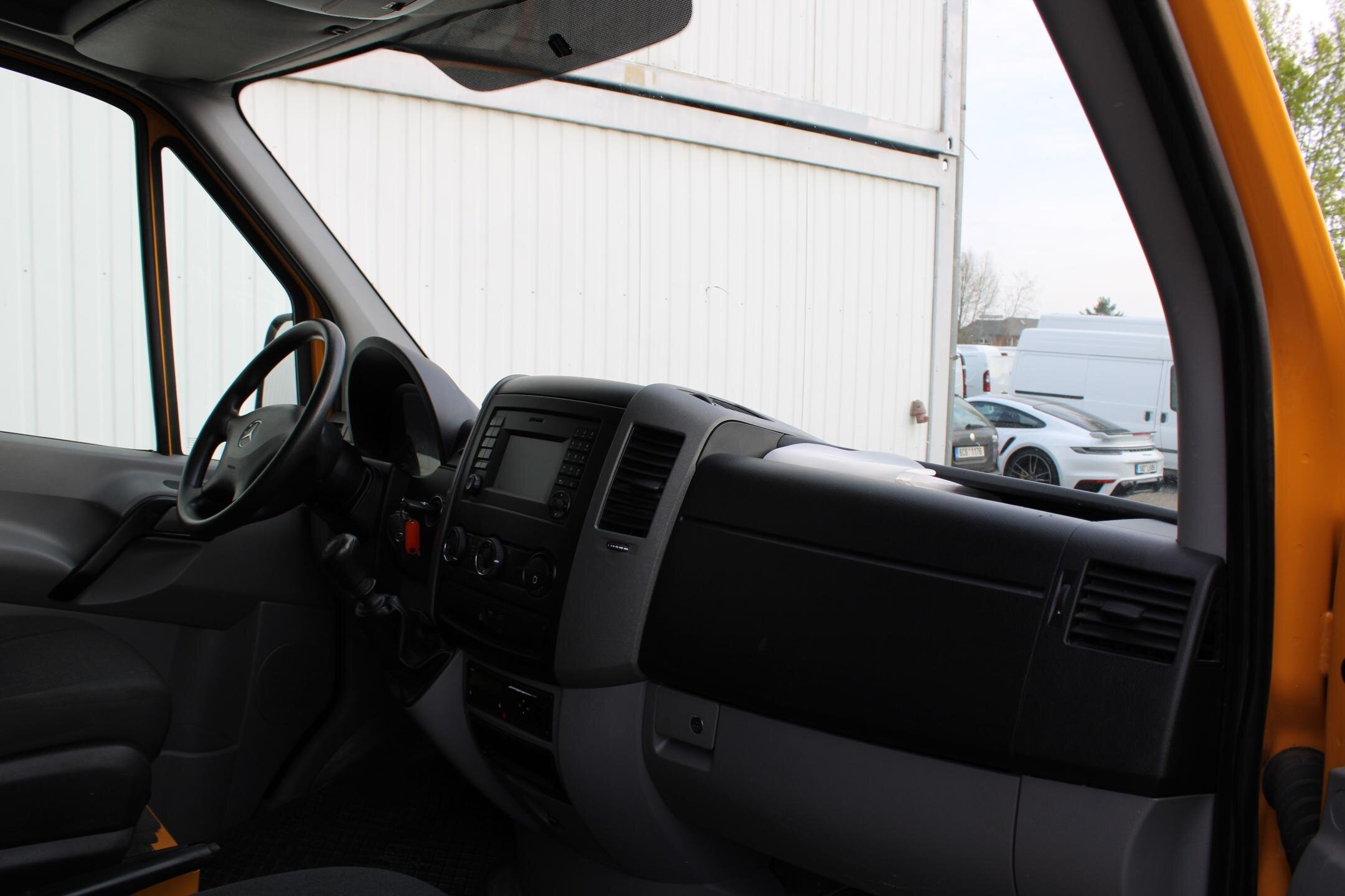 Mercedes-Benz Sprinter Užitková 2,1 l 120 kw