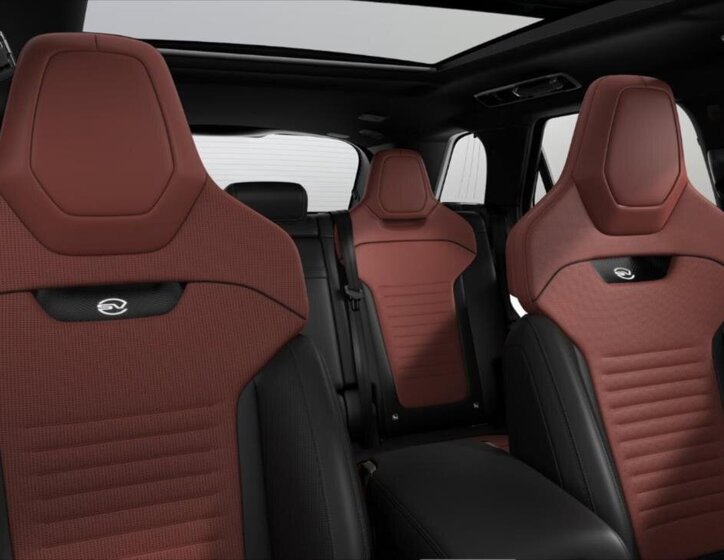 Land Rover Range Rover Sport SUV / Terénní 4,4 l 467 kw