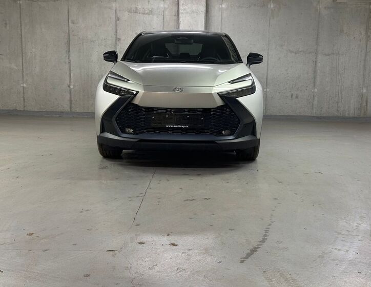 Toyota C-HR 2