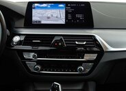 BMW Řada 5 Kombi 3,0 l 195 kw