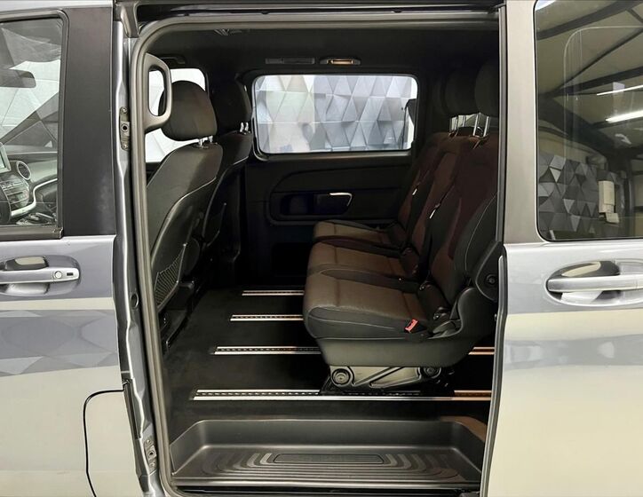 Mercedes-Benz Třídy V 11