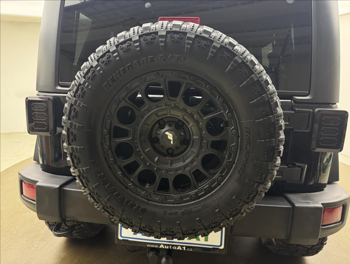 Jeep Wrangler SUV 3,6 l 209 kw