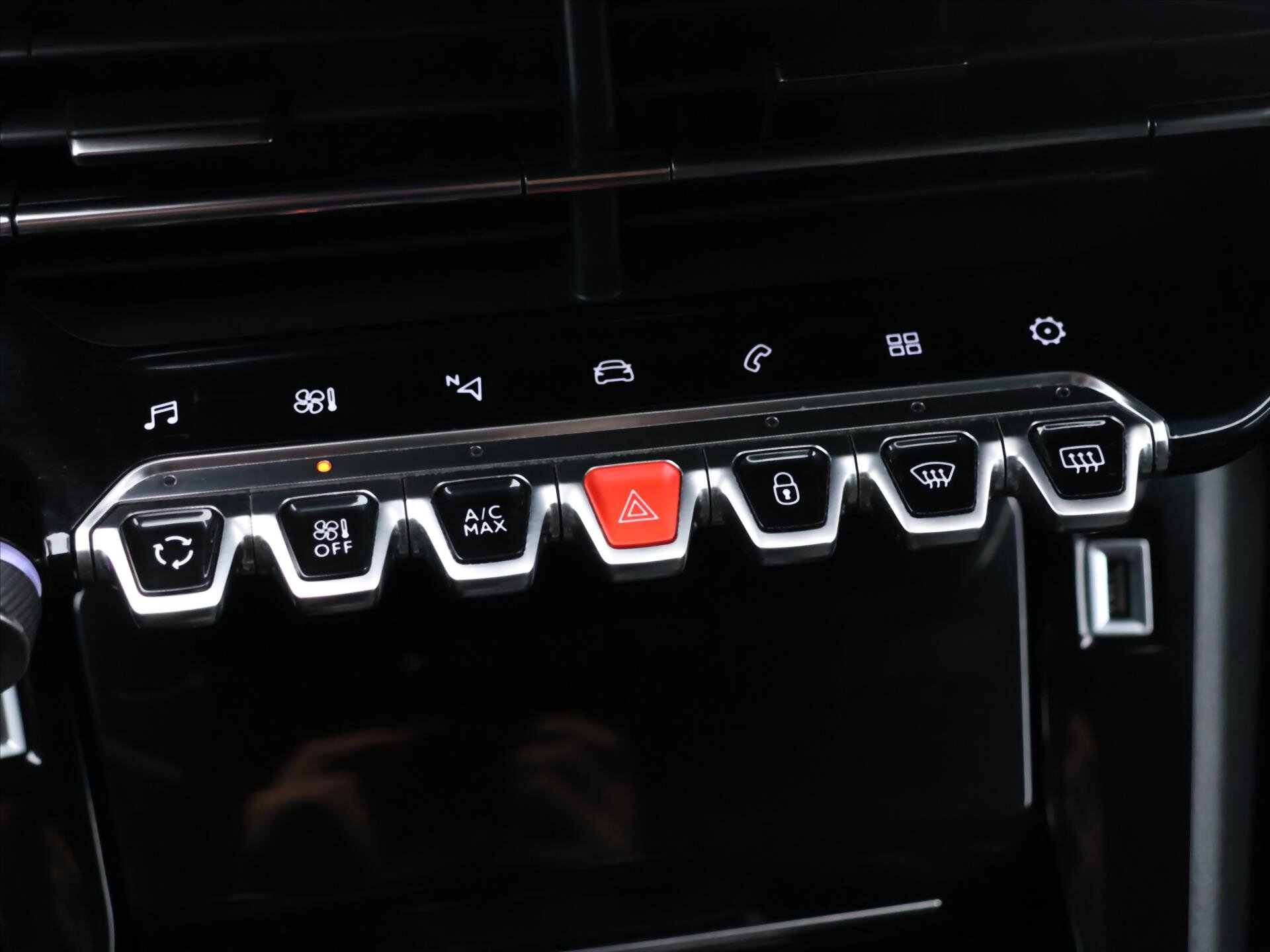 Peugeot 208 Hatchback 1,2 l 74 kw