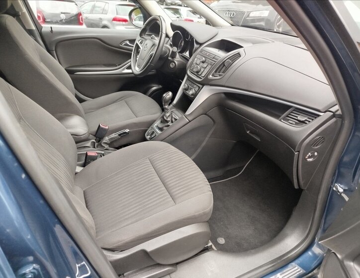 Opel Zafira 28