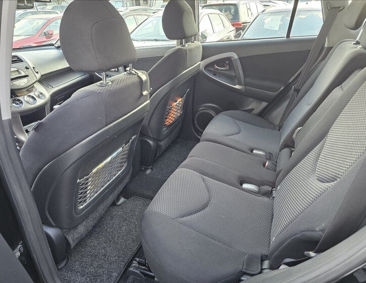 Toyota RAV4 Kombi 2,2 l 100 kw