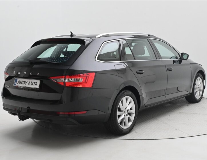 Škoda Superb 5
