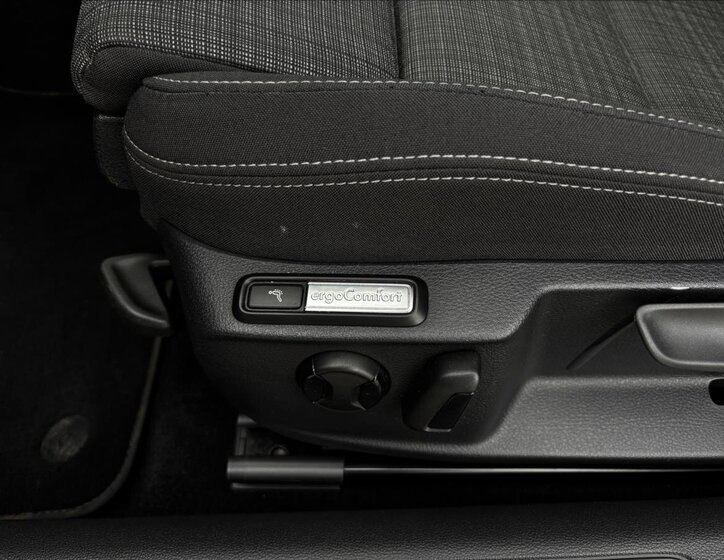 Volkswagen Passat Kombi 1,5 l 110 kw