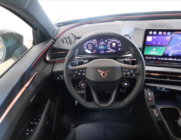 Cupra Terramar SUV / Terénní 2,0 l 195 kw