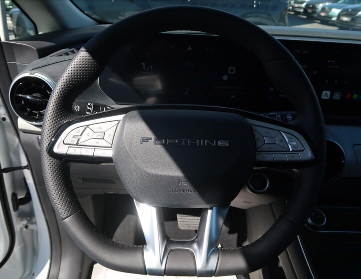 Dongfeng U-Tour MPV 1,5 l 130 kw