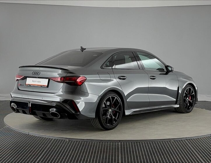 Audi RS 3 Sedan / Limuzína 2,5 l 294 kw
