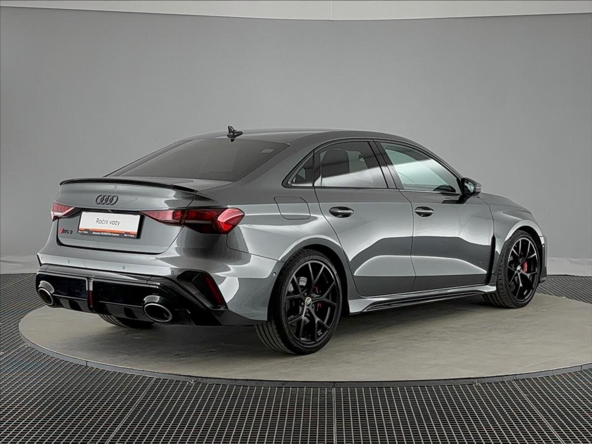 Audi RS 3 Sedan / Limuzína 2,5 l 294 kw