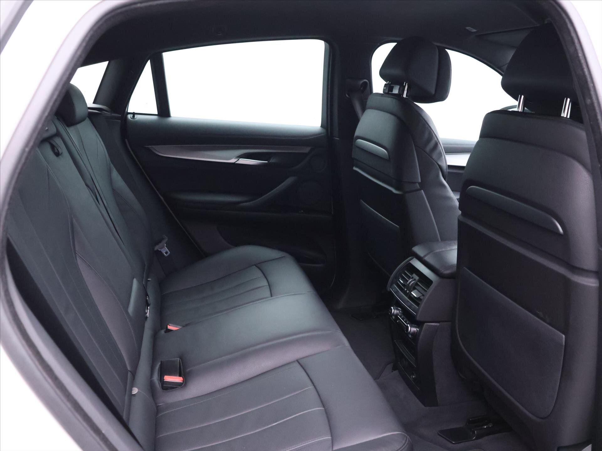 BMW X6 SUV 3,0 l 280 kw