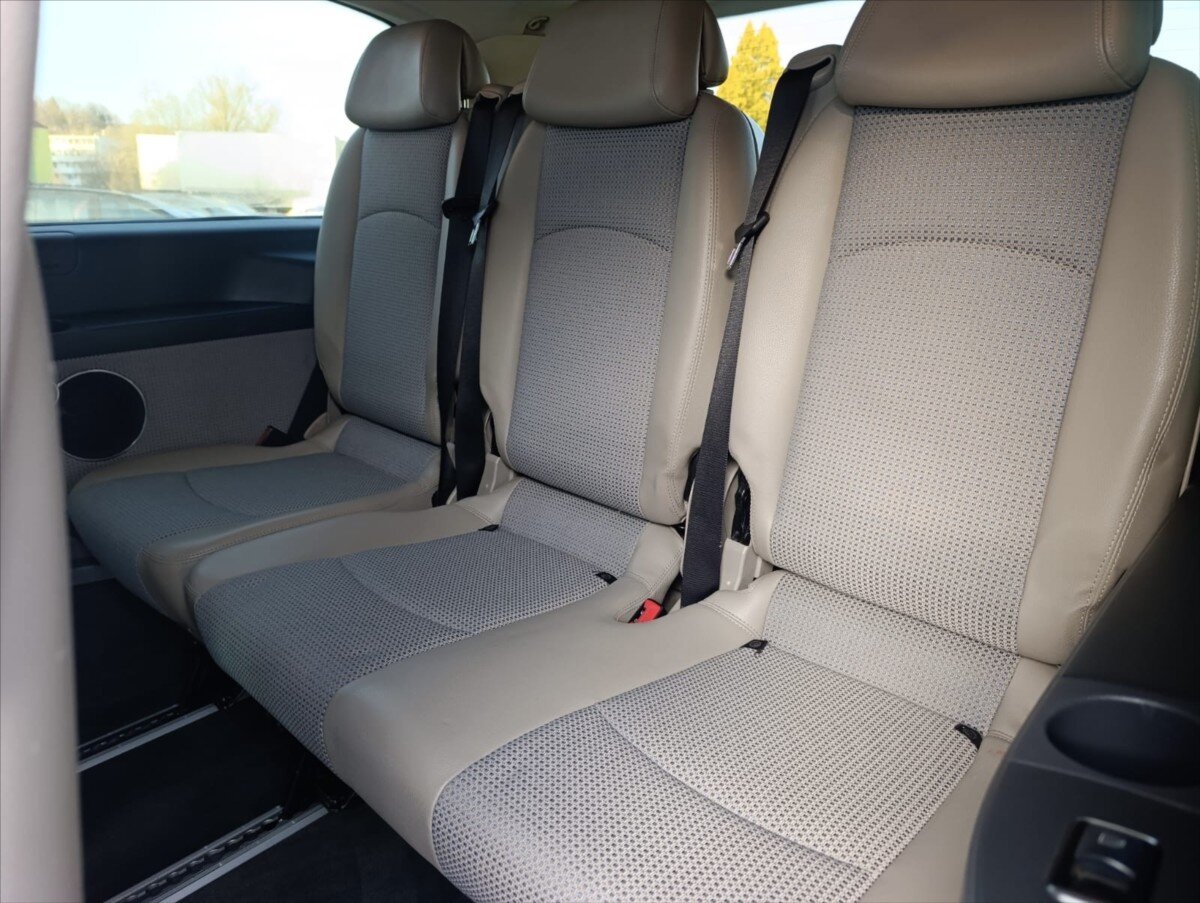 Mercedes-Benz Viano MPV 3,0 l 165 kw