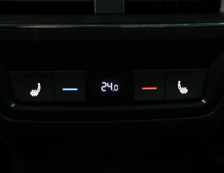 Škoda Karoq SUV / Terénní 1,5 l 110 kw