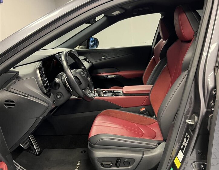 Lexus RX 500h SUV 2,4 l 273 kw