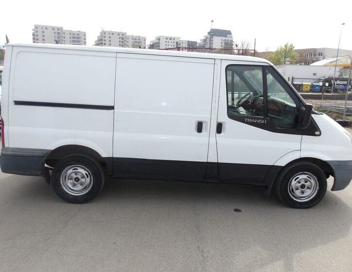 Ford Transit Skříň 2,2 l 63 kw