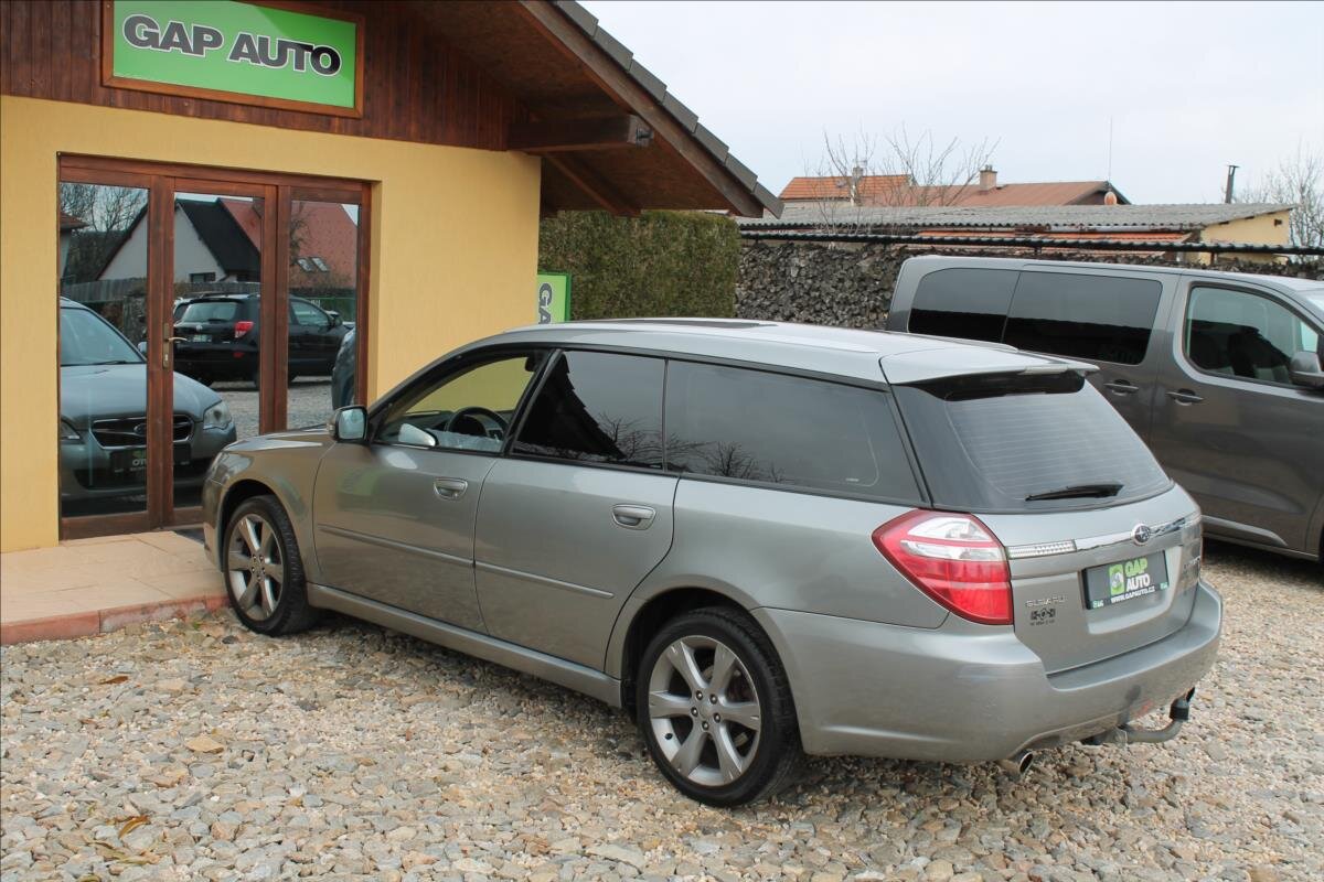 Subaru Legacy Kombi 2,0 l 121 kw