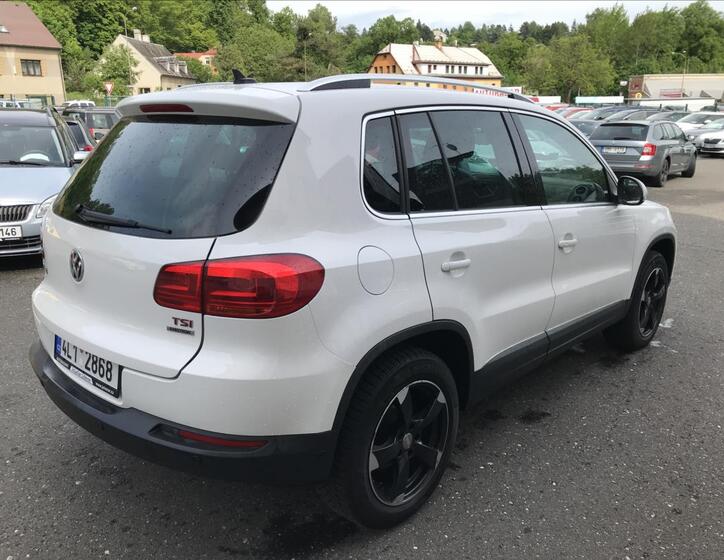 Volkswagen Tiguan 6