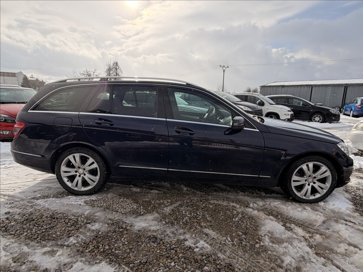 Mercedes-Benz Třídy C Kombi 2,1 l 125 kw