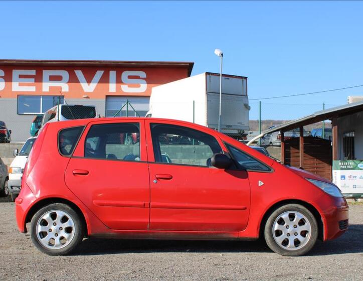 Mitsubishi Colt 4