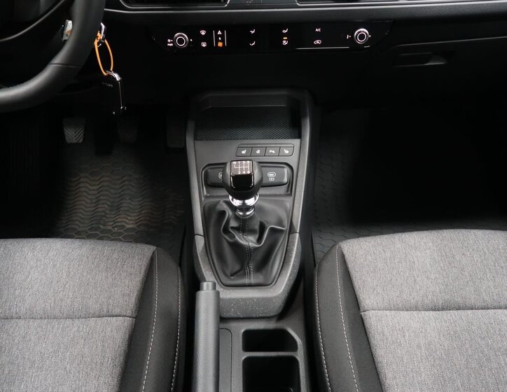 KIA Stonic Hatchback 998,0 74 kw