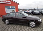 Opel Vectra Sedan 1,6 l 74 kw